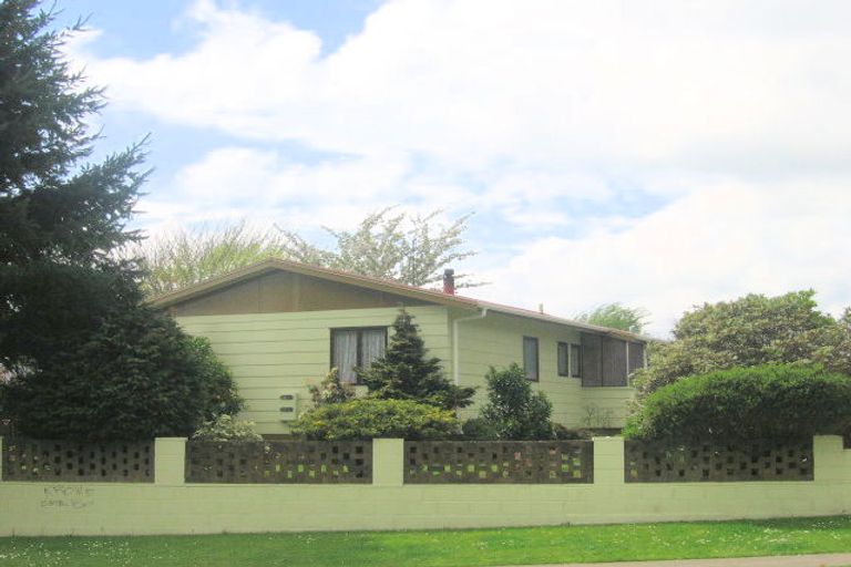 Photo of property in 27 Sequoia Crescent, Owhata, Rotorua, 3010