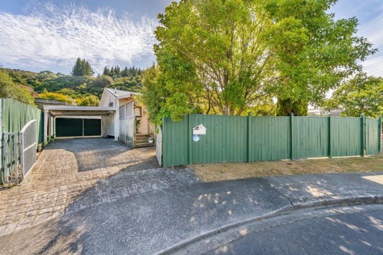 Photo of property in 6 Edmund Lomas Grove, Birchville, Upper Hutt, 5018