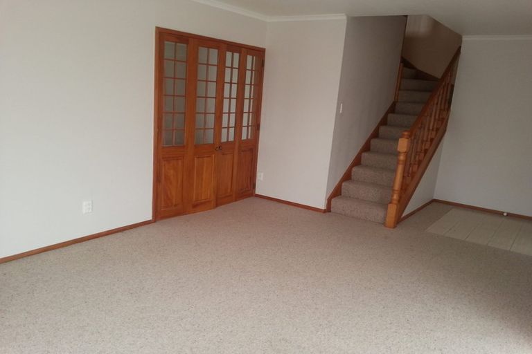 Photo of property in 2/9 Richard Avenue, Bucklands Beach, Auckland, 2014