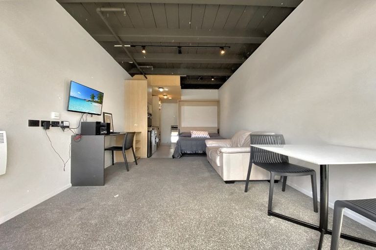 Photo of property in Vedado Apartments, 208/41 Hopper Street, Mount Cook, Wellington, 6011