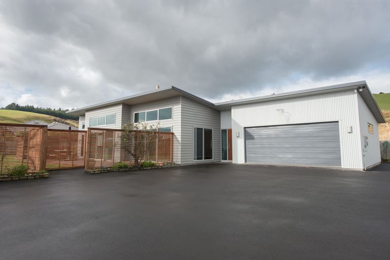 Photo of property in 16 Irwin Logan Drive, Mosgiel, 9024