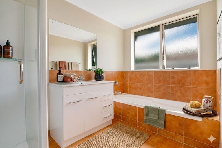 Photo of property in 29 Takatu Place, Takanini, 2112