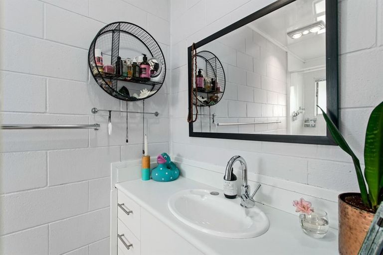 Photo of property in 2/28 Douglas Street, Whakatane, 3120