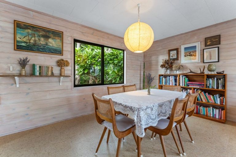 Photo of property in 99 Waitea Road, Muriwai, Waimauku, 0881