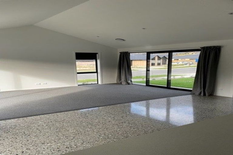 Photo of property in 69 Shepherd Road, Jacks Point, Queenstown, 9371