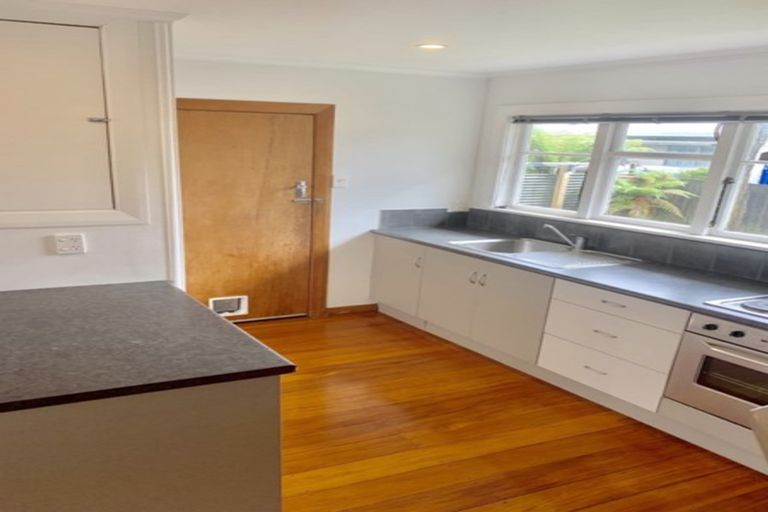 Photo of property in 1/40 Parkers Road, Tahunanui, Nelson, 7011