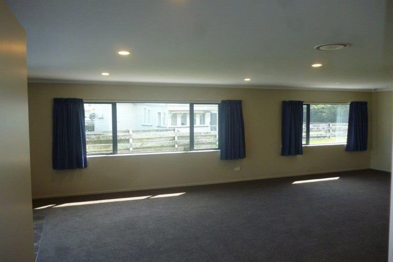 Photo of property in 379 Waihi Road, Normanby, Hawera, 4614