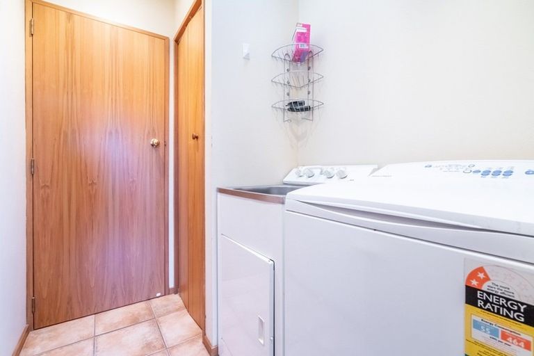 Photo of property in 70 Arthur Street, Winton, 9720
