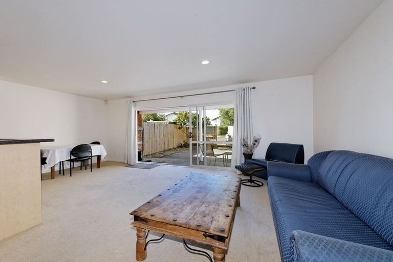 Photo of property in 4/23 Charlenne Close, Ranui, Auckland, 0612
