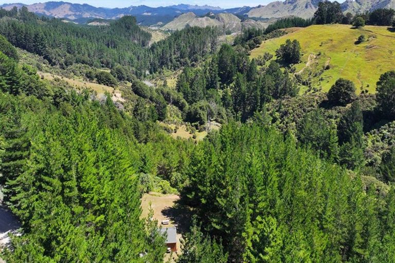 Photo of property in 3244 Ngahape Road, Stronvar, Masterton, 5890