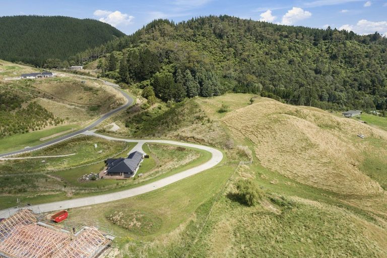 Photo of property in 4 Jojos Way, Lynmore, 3076