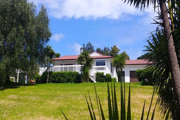 Photo of property in 178 Valley Road, Waimauku, 0881