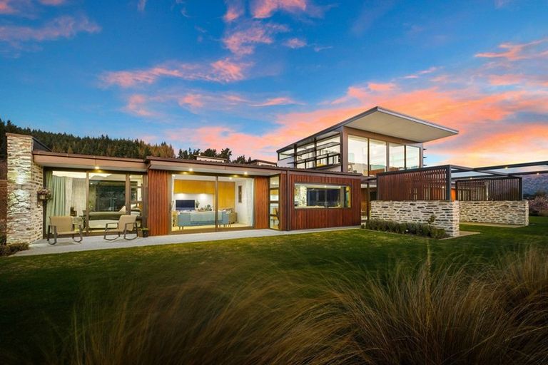 Photo of property in 13 Clearview Street, Wanaka, 9305