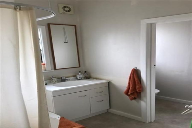 Photo of property in 38 Logan Avenue, Marewa, Napier, 4110