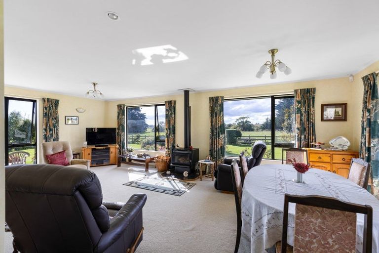 Photo of property in 205-233 Fitzherbert Road East, Aokautere, Palmerston North, 4471