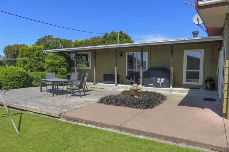 Photo of property in 35 Bay View Road, Woodend, Invercargill, 9877