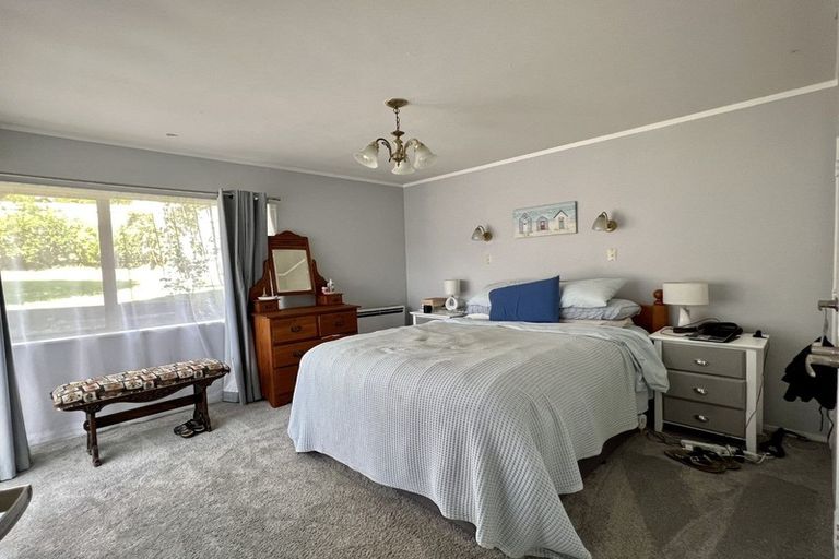 Photo of property in 27 Sheralee Place, Bucklands Beach, Auckland, 2014