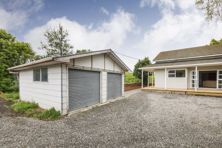 Photo of property in 1216 Rangiotu Road, Tiakitahuna, Palmerston North, 4477