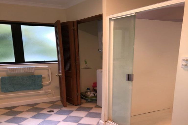 Photo of property in 1/6 Mataroa Avenue, Northland, Wellington, 6012