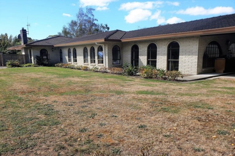 Photo of property in 12 Smith Street, Dannevirke, 4930