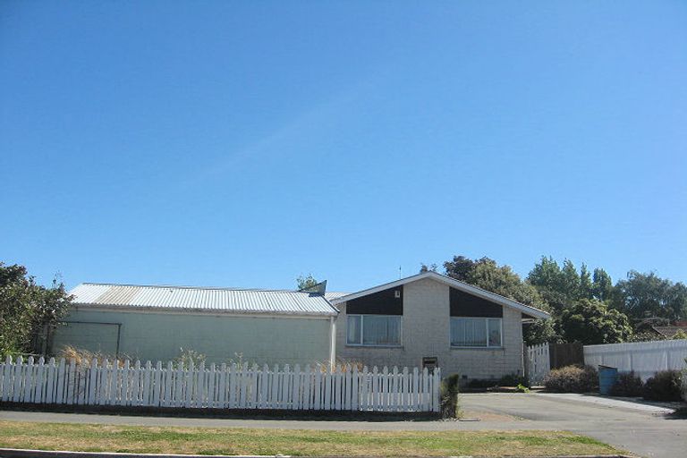 Photo of property in 27 Lakewood Drive, Burwood, Christchurch, 8083