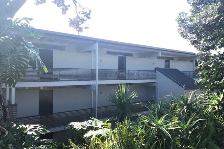 Photo of property in 3/73 Princes Street, Northcote Point, Auckland, 0627