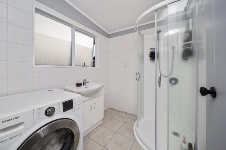 Photo of property in 46 Collins Street, Hawera, 4610