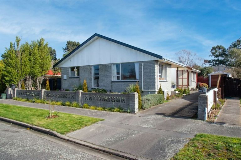 Photo of property in 1/17 Kuaka Crescent, Bromley, Christchurch, 8062