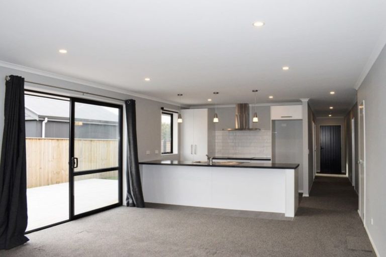 Photo of property in 3 Waihurihia Street, Otaki, 5512