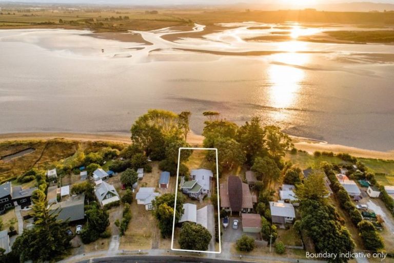 Photo of property in 604 Pukehina Parade, Pukehina, Te Puke, 3189