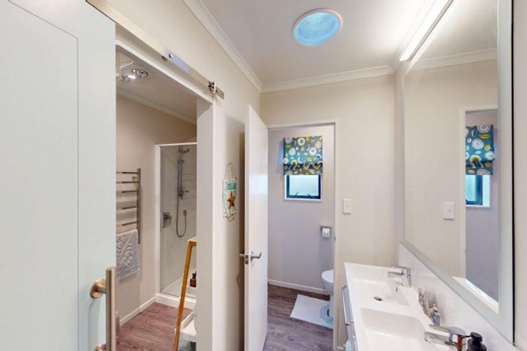 Photo of property in 46 Kent Avenue, Waitarere Beach, Levin, 5510