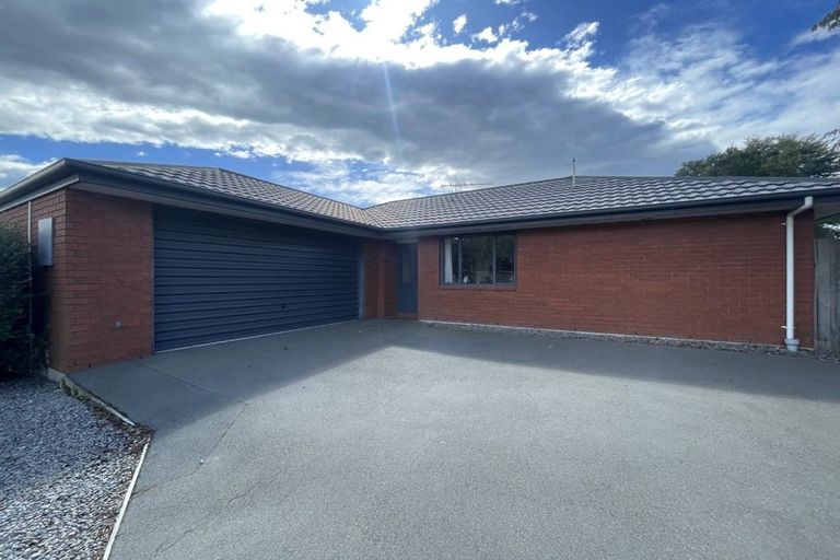 Photo of property in 1 Kydd Lane, Hornby, Christchurch, 8042