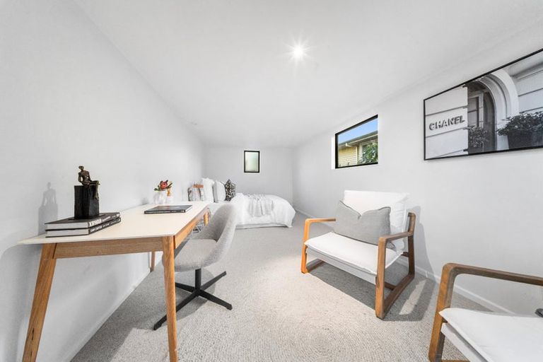 Photo of property in 37 Mckenzie Road, Mangere Bridge, Auckland, 2022