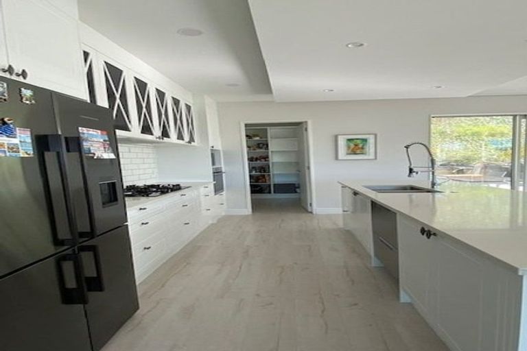 Photo of property in 138 Arran Point Parade, Orewa, 0931