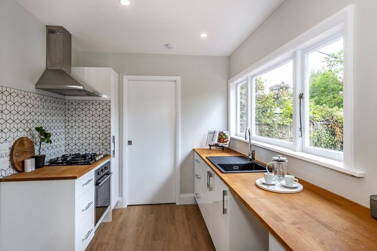 Photo of property in 77 Hawford Road, Opawa, Christchurch, 8023