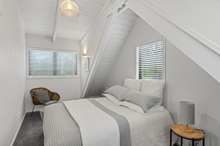 Photo of property in 41 Taioma Crescent, Te Atatu Peninsula, Auckland, 0610