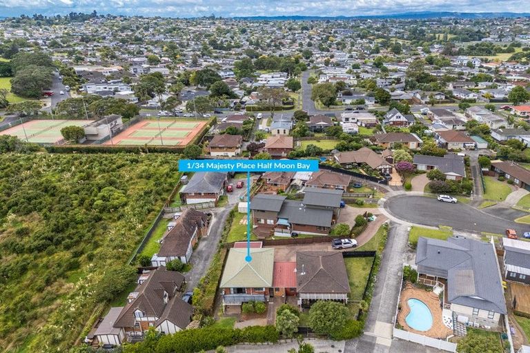 Photo of property in 1/34 Majesty Place, Half Moon Bay, Auckland, 2012
