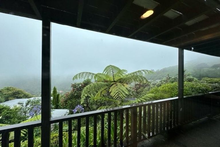 Photo of property in 6 Cardigan Way, Wilton, Wellington, 6012