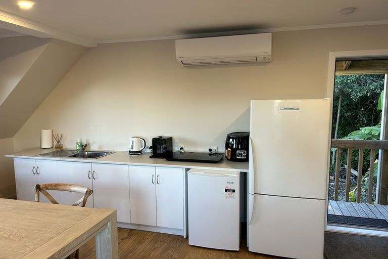 Photo of property in 38 Pacific Parade, Army Bay, Whangaparaoa, 0930