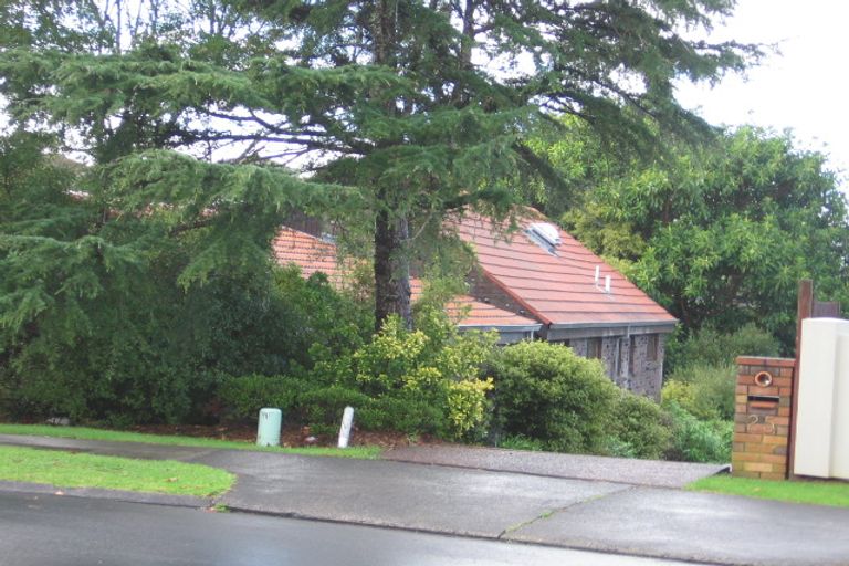 Photo of property in 25 Cyclades Place, Shelly Park, Auckland, 2014