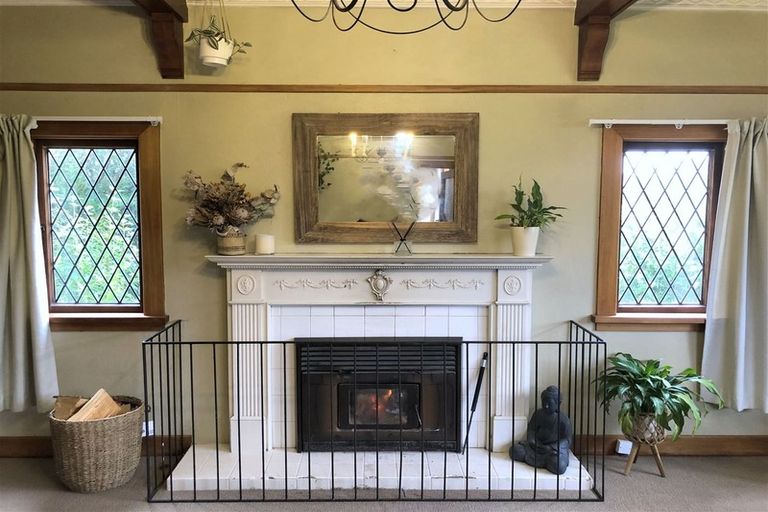 Photo of property in 1 Edward Street, Dannevirke, 4930