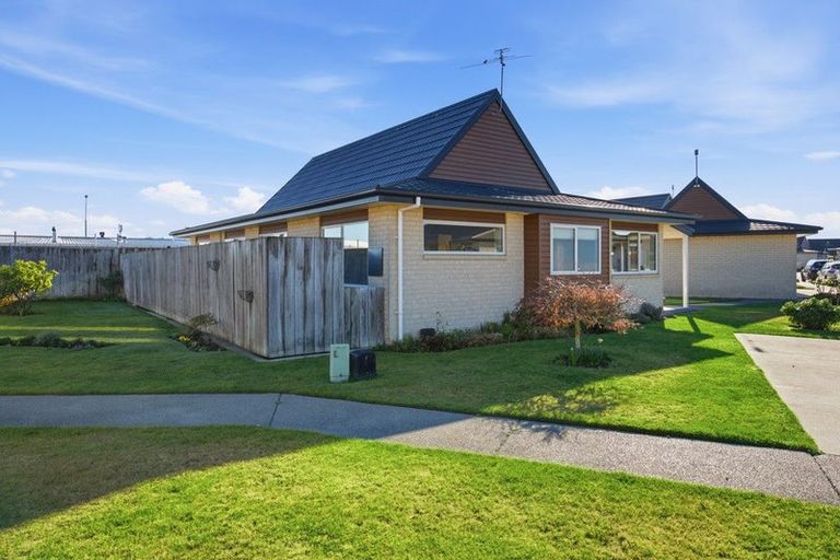 Photo of property in Rivertown Villas, 150 Williams Street, Kaiapoi, 7630