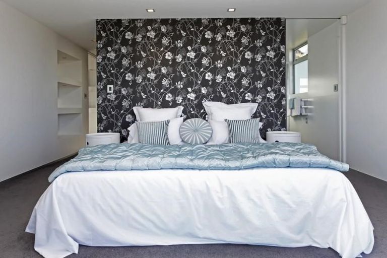 Photo of property in 12 Kenmure Drive, Huntsbury, Christchurch, 8022