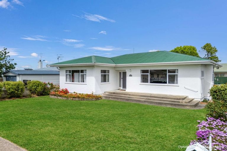 Photo of property in 28 White Street, Taradale, Napier, 4112