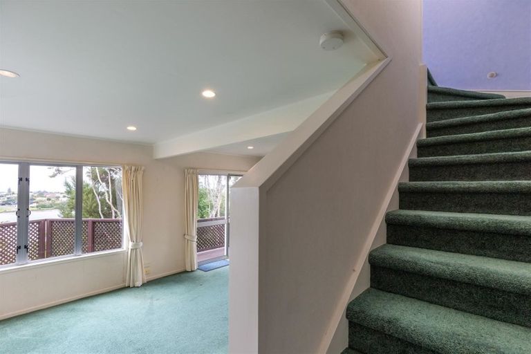 Photo of property in 171 West Harbour Drive, West Harbour, Auckland, 0618