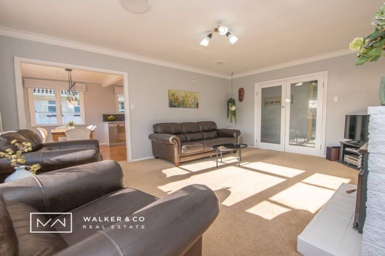Photo of property in 4 Courtenay Road, Heretaunga, Upper Hutt, 5018