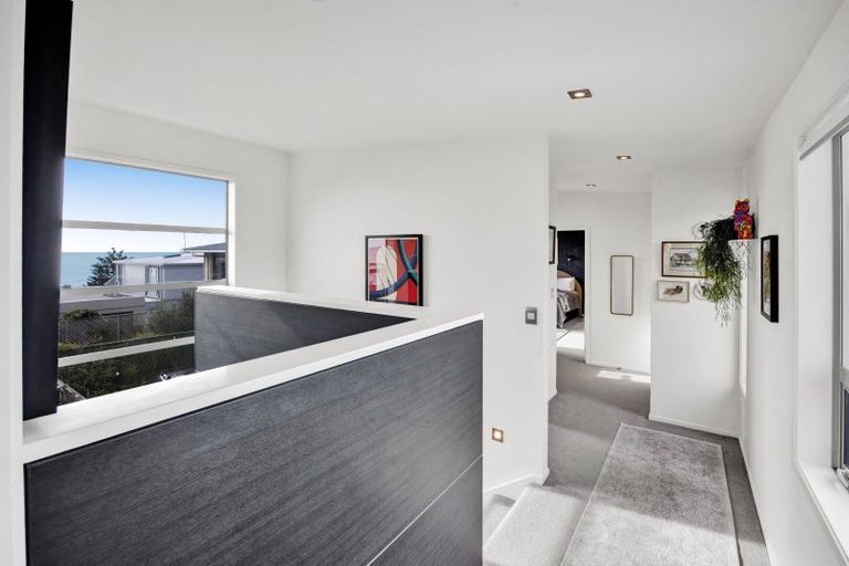 Photo of property in 2/5 Beach Street, Fitzroy, New Plymouth, 4312