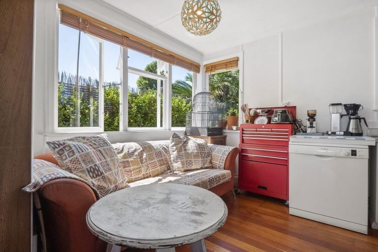 Photo of property in 21 Tasman Street, Havelock North, 4130