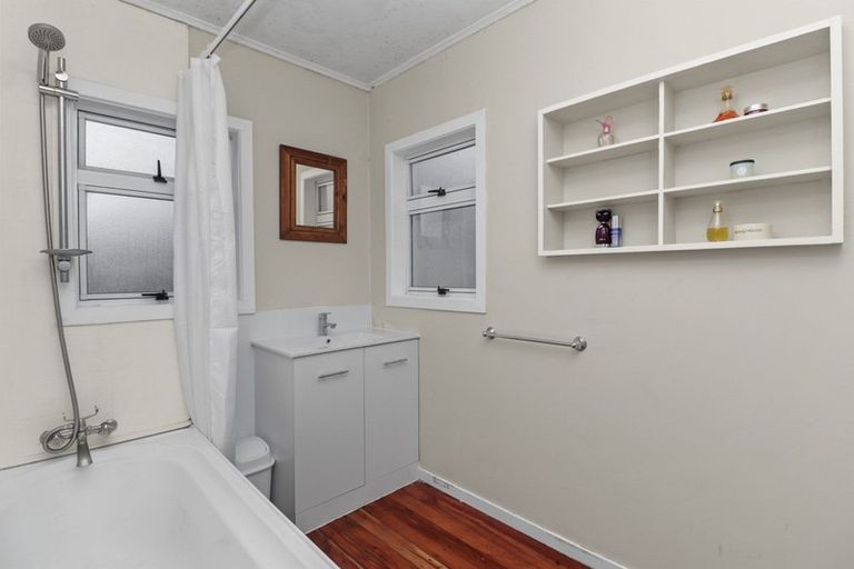 Photo of property in 19 Cureton Street, Morrinsville, 3300