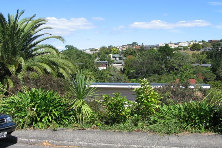 Photo of property in 38 Peter Terrace, Castor Bay, Auckland, 0620